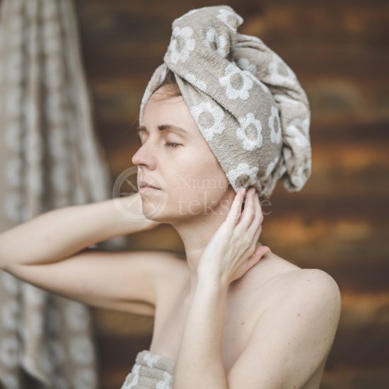 Half-linen hair towel (Gėlės)